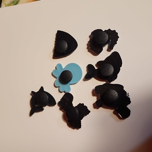 3/$25 underwater animal croc charms - Picture 2 of 2